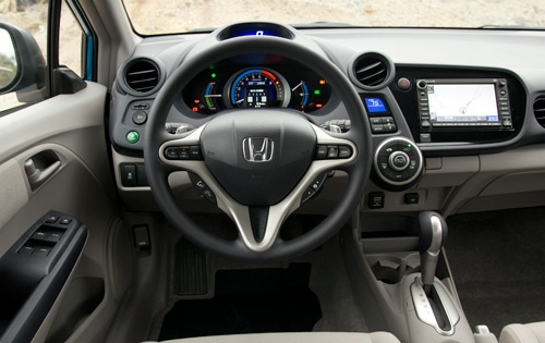 Сравнительный тест-драйв 2010 Honda Insight и 2009 Toyota Prius
